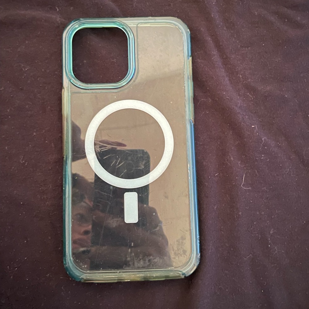 12/13 pro Max case it’s barely use